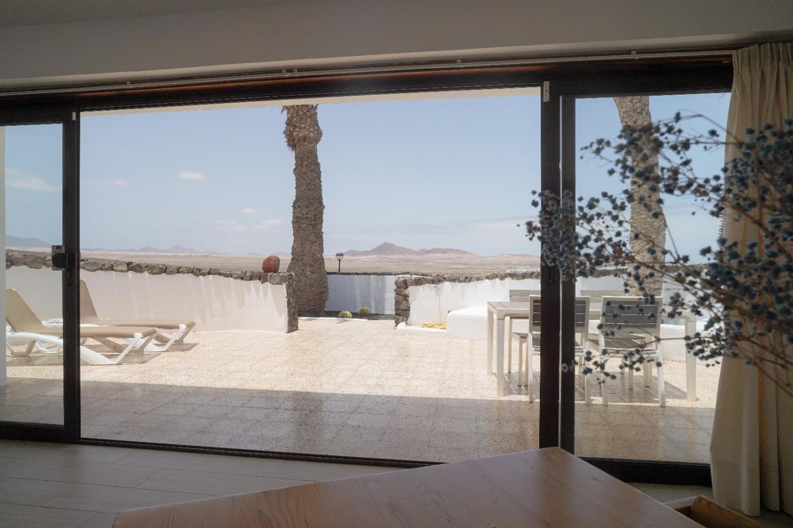 Bungalow Con Vistas Al Mar Famara Exteriör bild